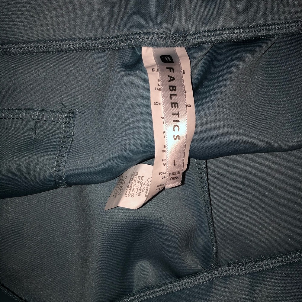 Fabletics Shorts - Picture 3 of 3